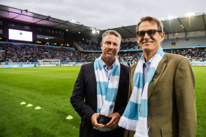 190915 Priset LifeWatch Award delas ut i halvtid under fotbollsmatchen i Allsvenskan mellan Malmö FF och Norrköping den 15 september 2019 i Malmö. Foto: Petter Arvidson / BILDBYRÅN / kod PA / 92342